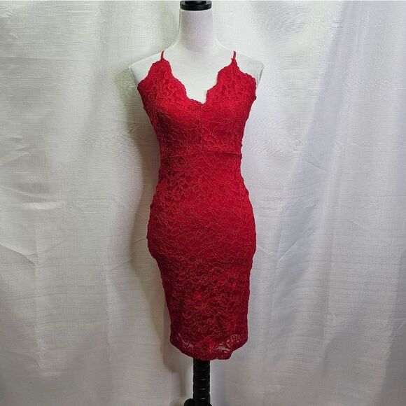 Windsor Red Lace Bodycon Dress Size Medium - Picture 1 of 8